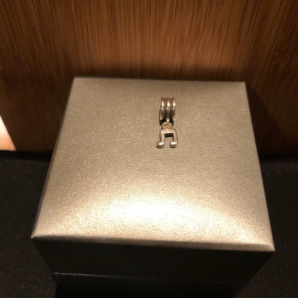 Pandora Charm - Music Note Dangle - Picture 2 of 3